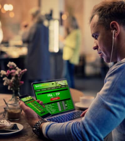 Što je klađenje uživo - Čovjek koji se kladi uživo